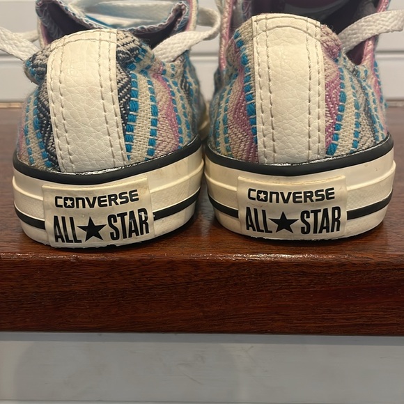 Converse Junior All Star Ox Tribal Girls Canvas Shoes, size 4 - Picture 5 of 8